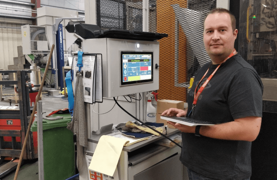 Comment TIAG Industries accélère vers le 4.0 6 Installation pupitre Tiag