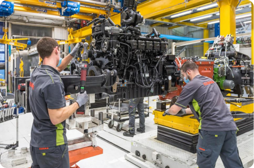 CLAAS Deux opérateurs CLAAS travaillant